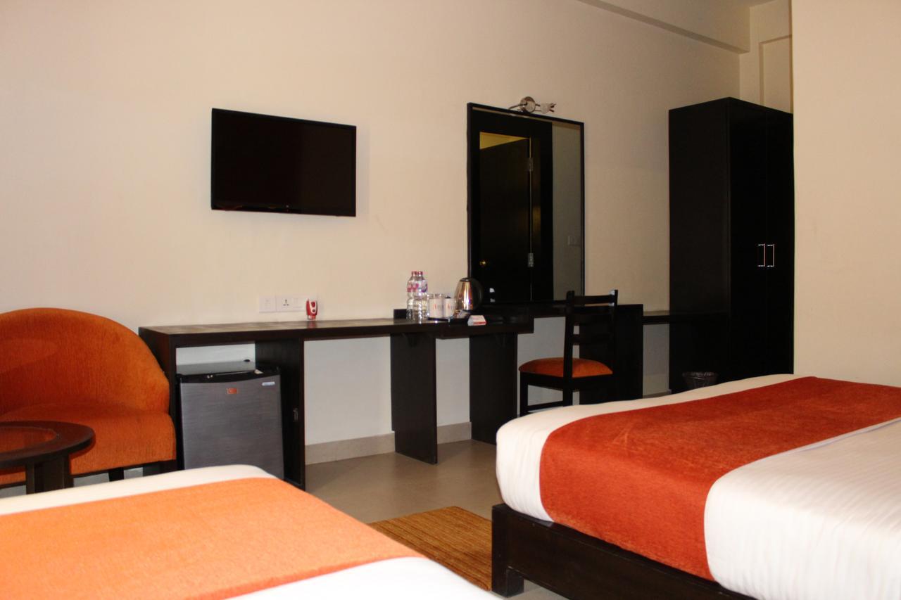 Tuki Resort Pokhara Extérieur photo
