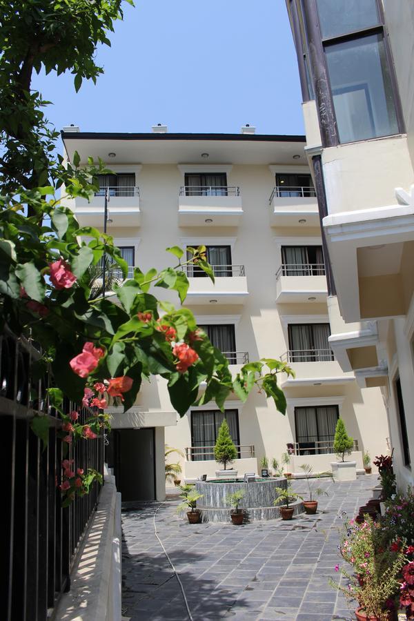 Tuki Resort Pokhara Extérieur photo
